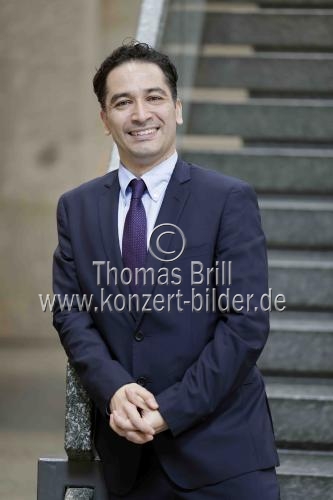 Kolumbianische Dirigent Andrés Orozco-Estrada wurde als übernimmt als Kölner Generalmusikdirektor und Gürzenich Kapellmeister im Historischen Rathaus der Stadt Köln vorgestellt (© Thomas Brill)